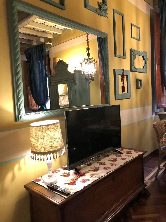 L'Ape Regina Apartment แฟร์รารา ภายนอก รูปภาพ